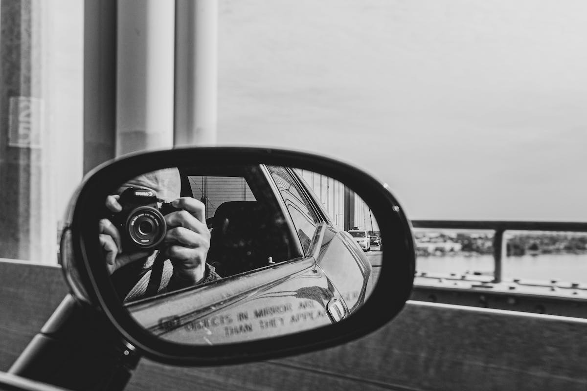 Comment inverser une image et créer un effet miroir